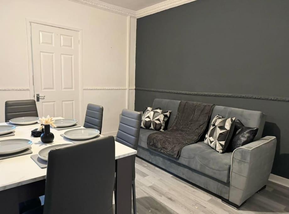 Sea View Retreat Lingdale